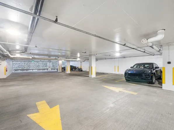 800 Avenue At Port Imperial image 26 of 28