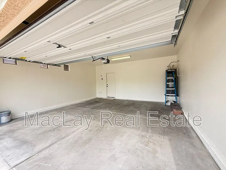 8311 S 23rd Pl — Photo 31
