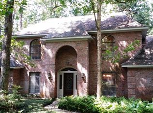 22 Village Hill Dr, Conroe, TX 77304