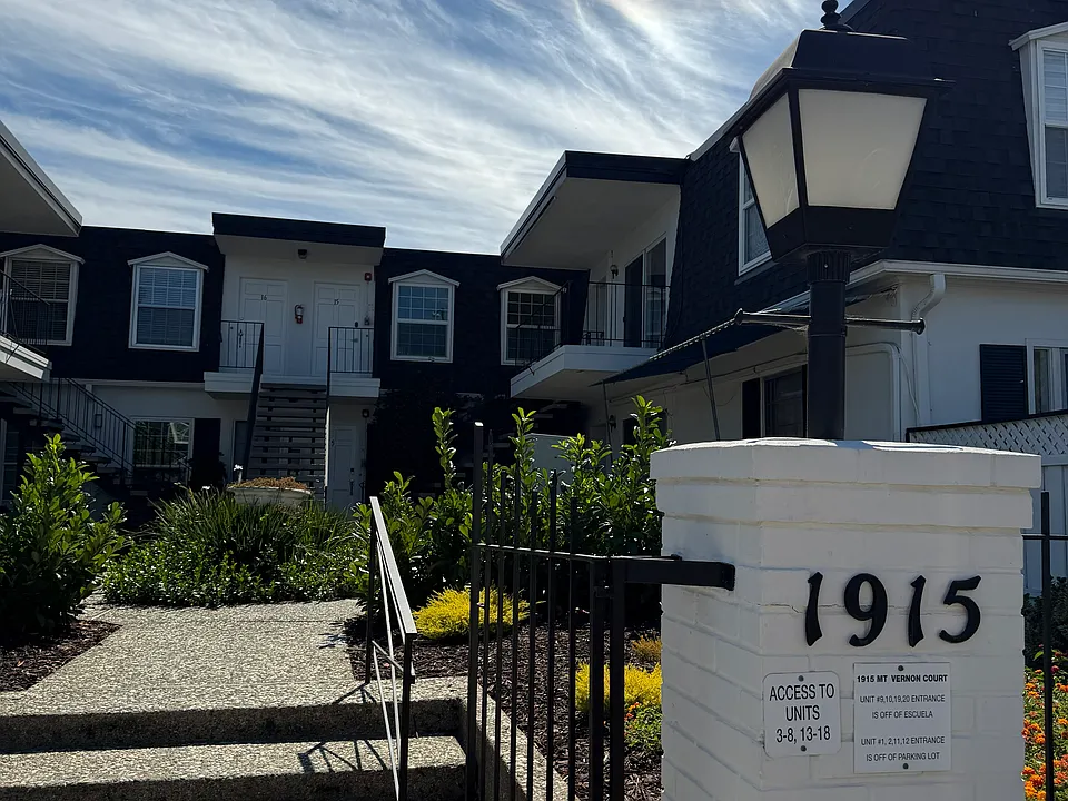 1915 Mount Vernon Ct #3