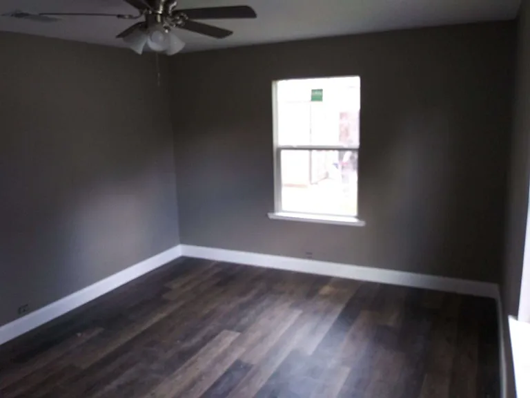 1126 Park Cir — Photo 5