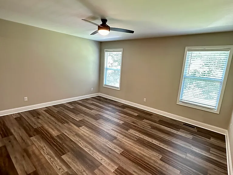 1729 White Rd — Photo 8