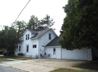 432 S 4th Ave, Sturgeon Bay, WI 54235