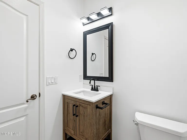 10 Etty Ct — Photo 42