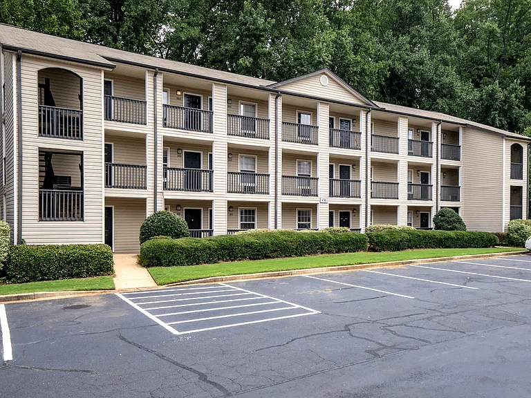 The Grove Apartments — Photo 5