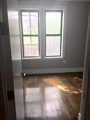 Rented by Uptown Flats LLC | media 18