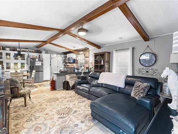 4th image of 224 Hebron Rd
