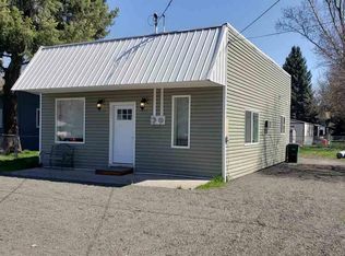 204 N D St, Albion, WA 99102