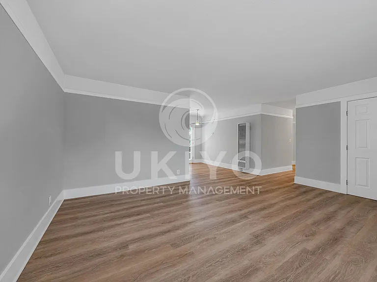 620 Alcatraz Ave #D — Photo 7