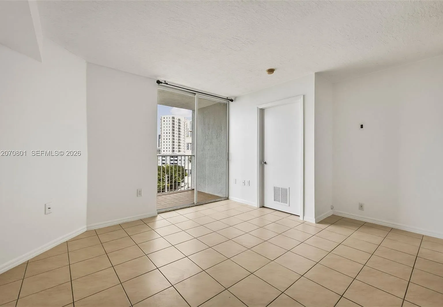 The Citadel Condo — Photo 3