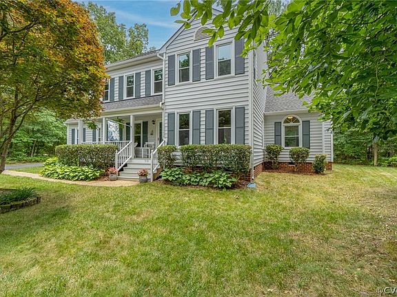 4th image of 9131 Greenlake Cir
