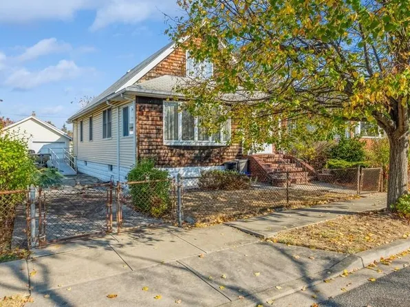 691 Arthur Street, Baldwin, NY 11510