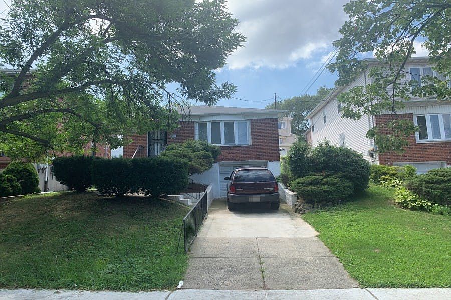 1st image of 10922 Ditmars Blvd