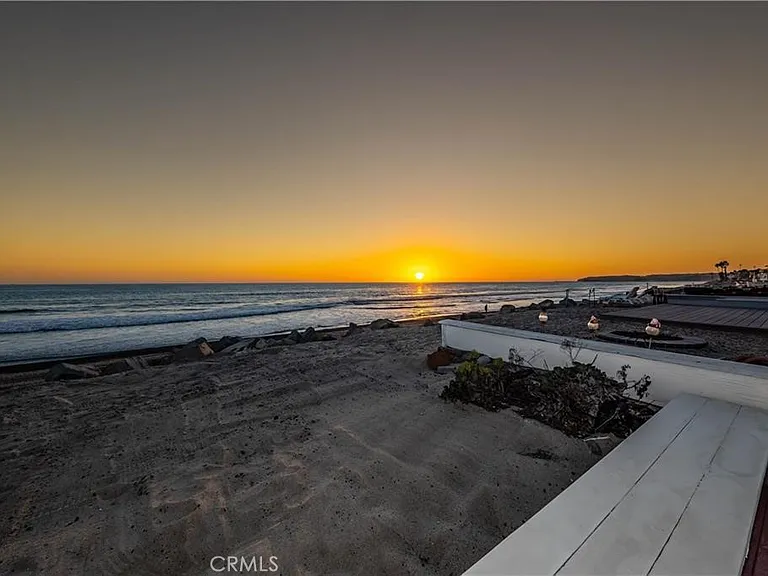 35325 Beach Rd — Photo 41