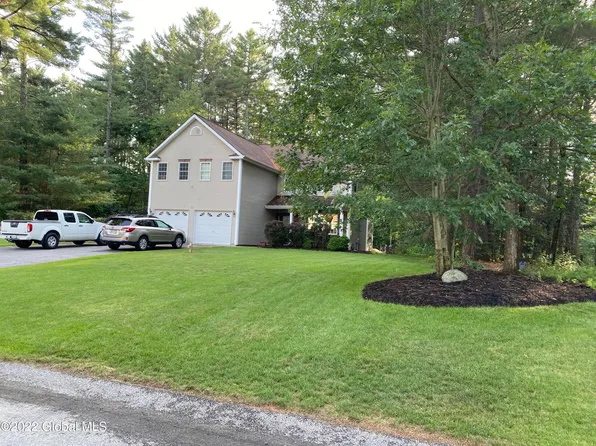 22 McEchron Lane, Queensbury, NY 12804