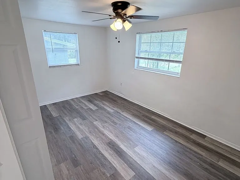 21377 Campbell Dr — Photo 10