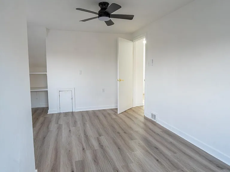448 Eureka St — Photo 17