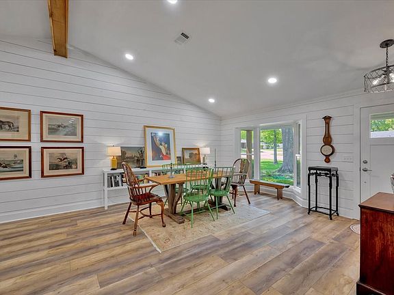 5th image of 13 Red Oak Ln