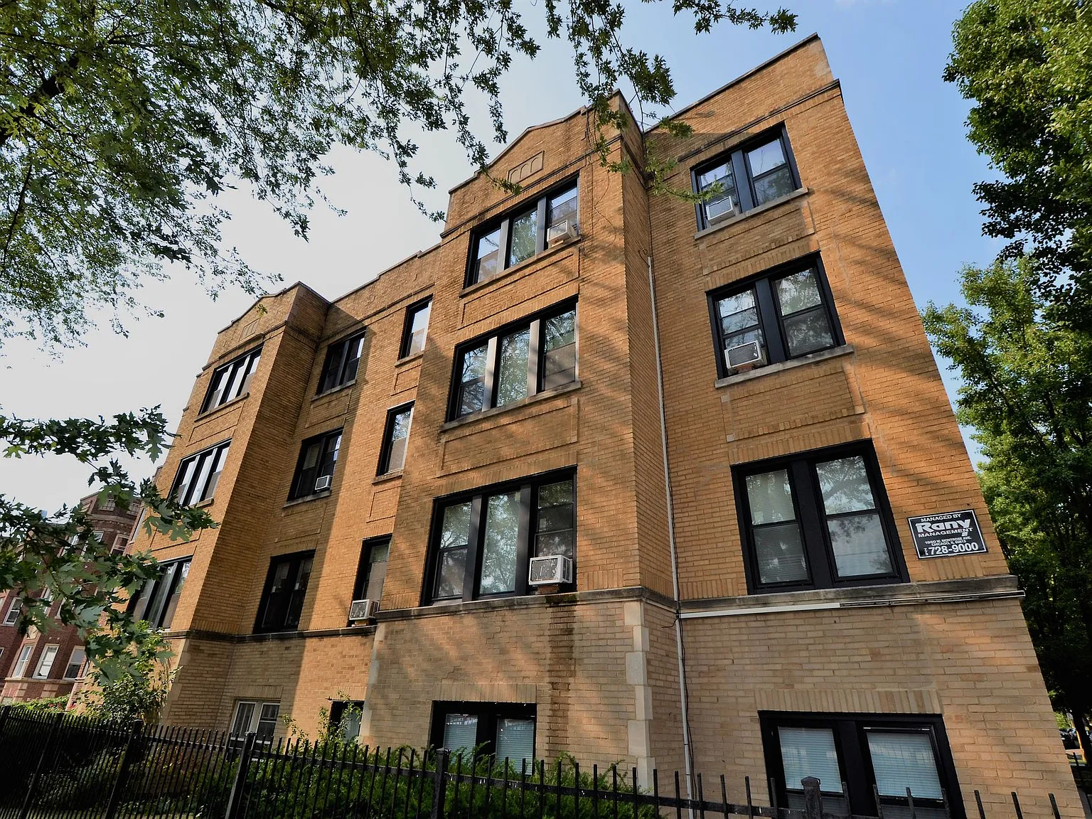 5002 N Springfield Ave — Photo 1