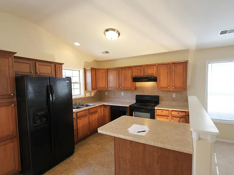 3861 Pinecrest Way — Photo 3