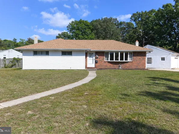 921 Kayser Ave, Pine Hill, NJ 08021