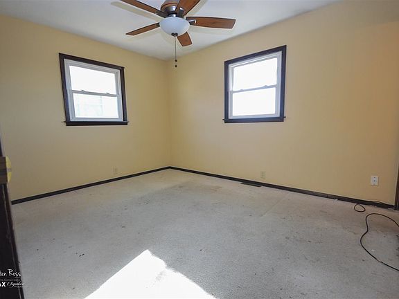 2nd image of 1019 Cypress St