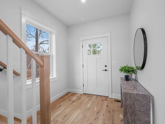 3rd image of 48 Beach Rd #C