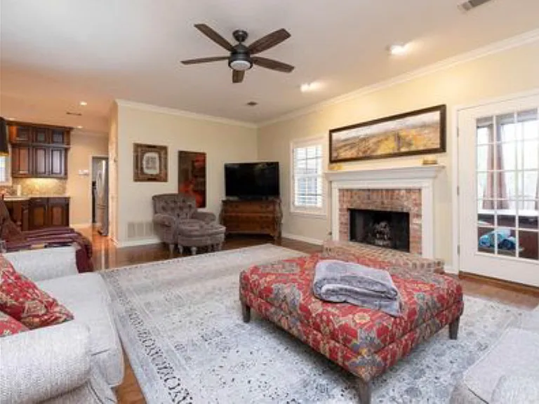 20 Carrollton Ct — Photo 17