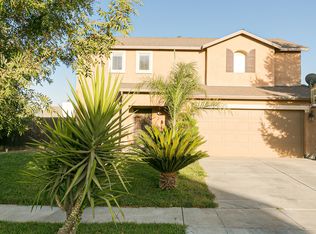938 Warren Ct, Tulare, CA 93274