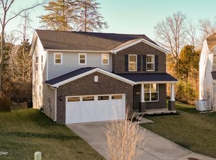 9106 Tamarack Grove Ln, Louisville, KY