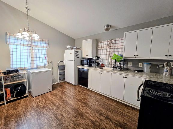 2nd image of 8462 Grand Ave
