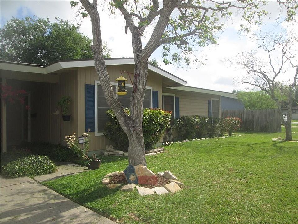 1st image of 422 Wilma Dr