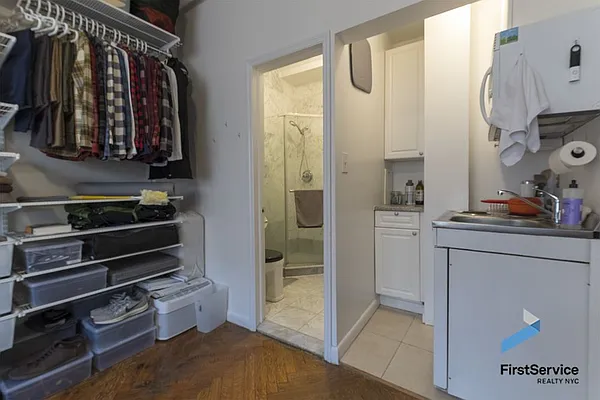 Rented by FirstService Realty (legacy) | media 9