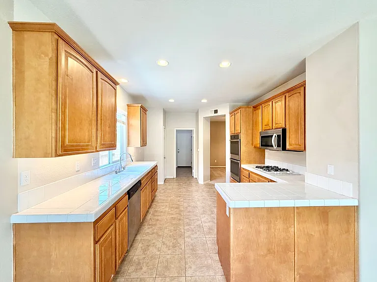 36367 Sicily Ln — Photo 14