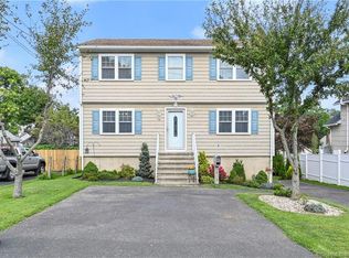 76 Prince St, Fairfield, CT 06825