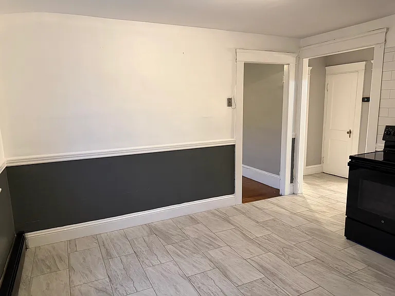 618 Reservoir Ave #3 — Photo 9