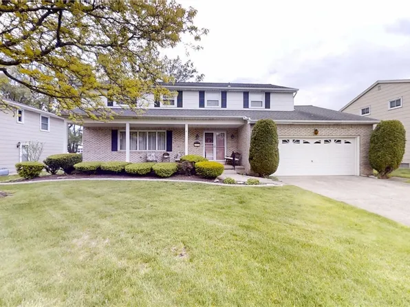 95 Foxpoint Dr W, Williamsville, NY 14221