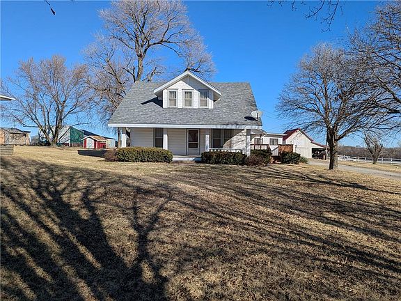 5th image of 1368 240th St