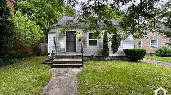 1st image of 16572 Beaverland St