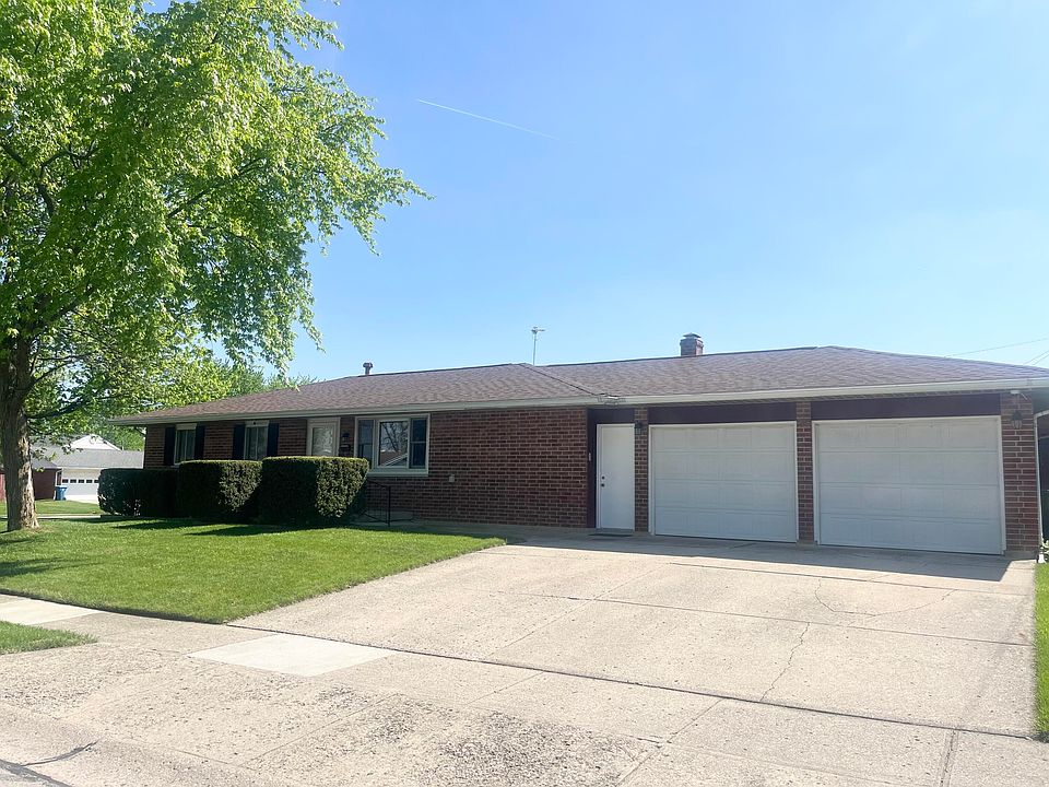 1st image of 1768 Fair Oaks Dr