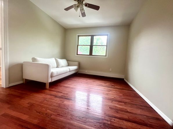(undisclosed Address), Islip Terrace, NY 11752