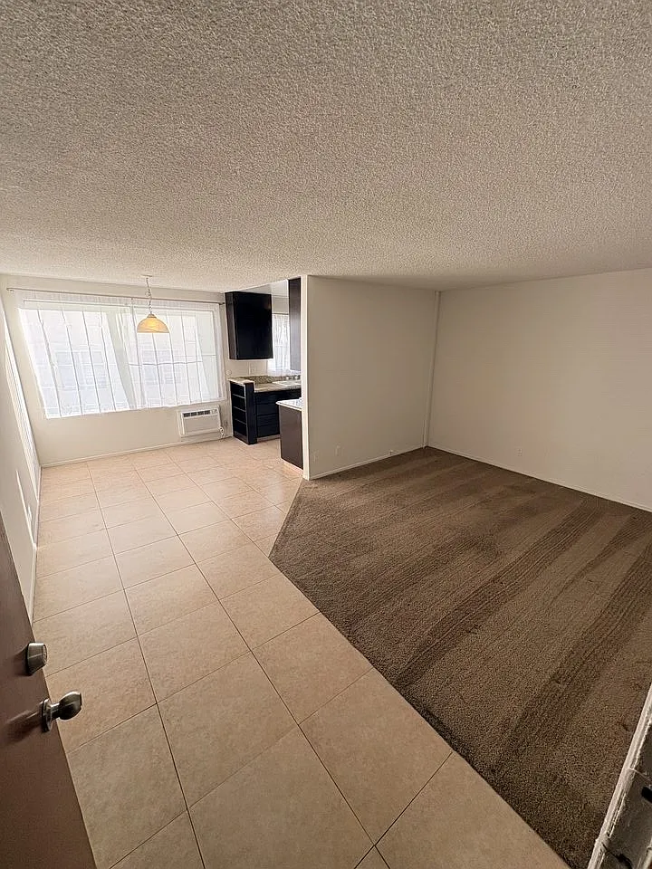 1 bed, 650 sqft, $1,800 — Photo 1