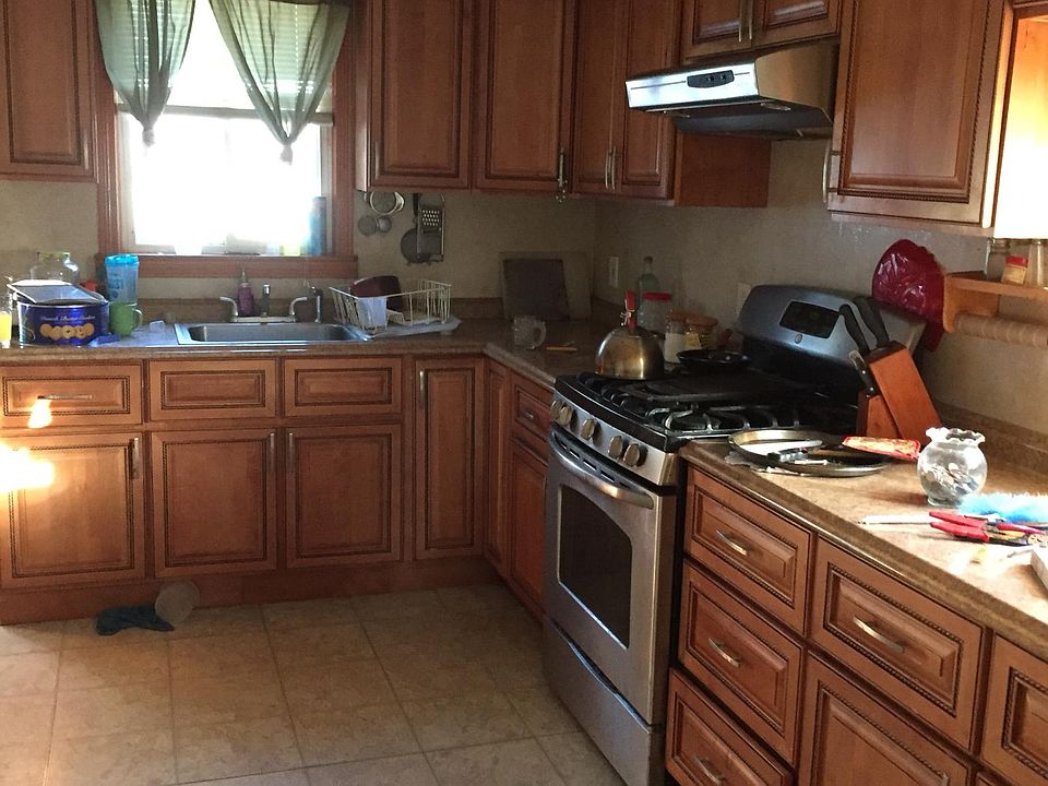 2nd image of 12 West St #1