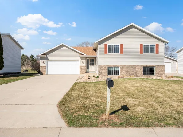 905 3rd St NW, Byron, MN 55920
