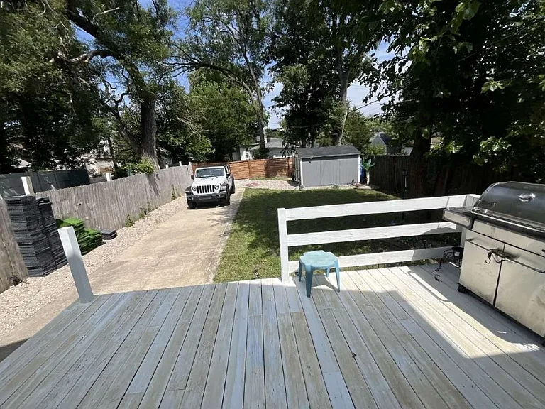 27 N Linwood Ave — Photo 20