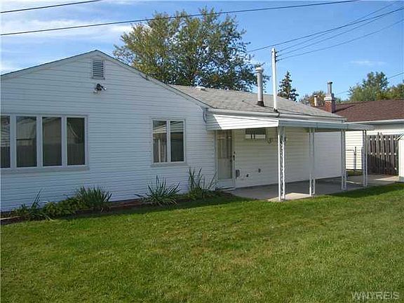 3rd image of 79 Michele Dr