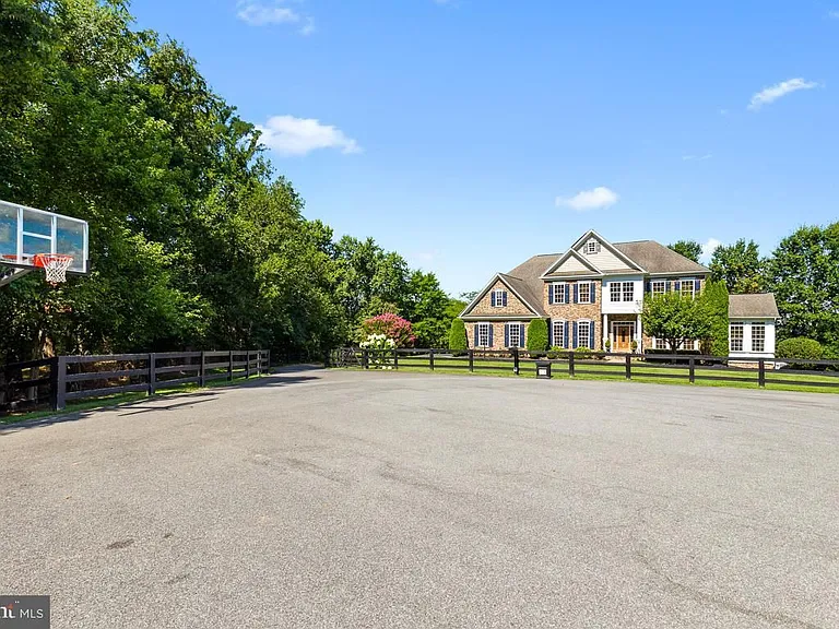 17205 Dewpoint Pl — Photo 48