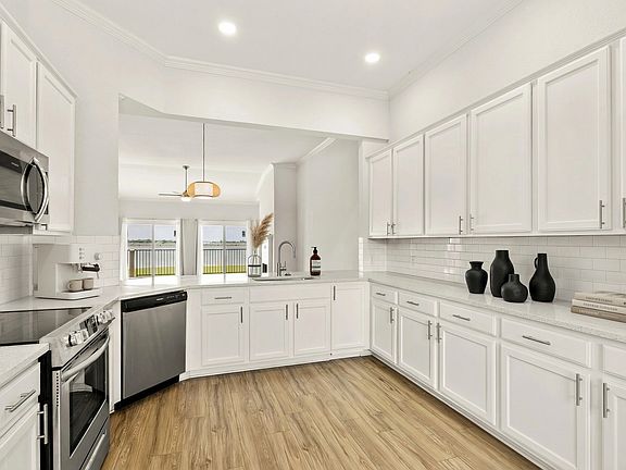 4th image of 1916 Signal Ridge Pl