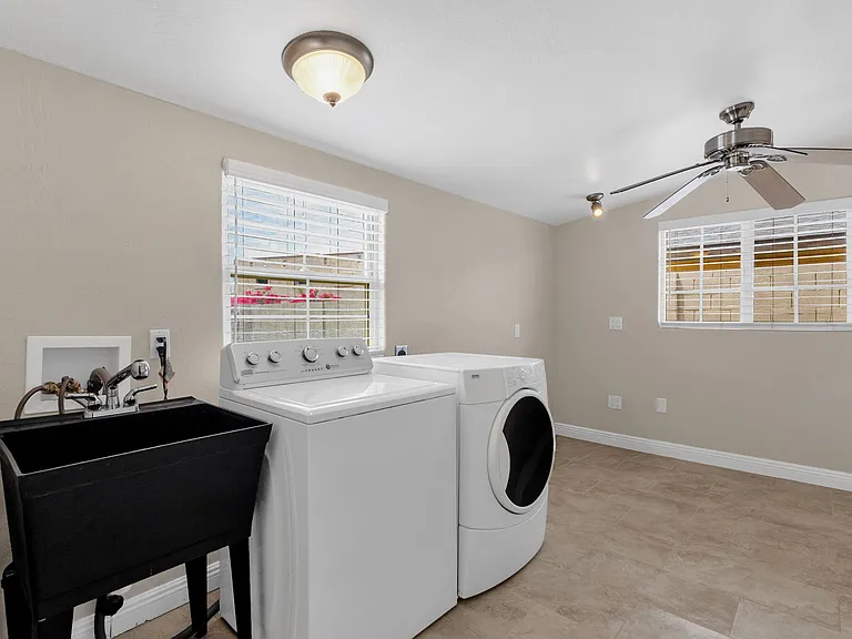 3716 S Country Club Way — Photo 57