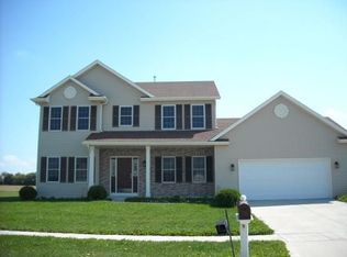 250 Cotton Grass Ln, Walworth, WI